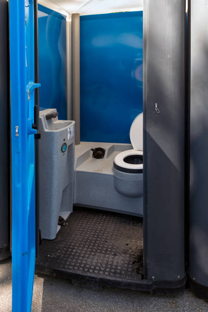Best Best portable toilet rental  in Randolph, NE